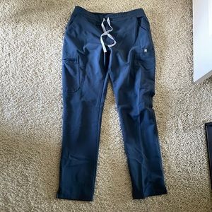FIGS Sz S 7-pocket straight leg fit
